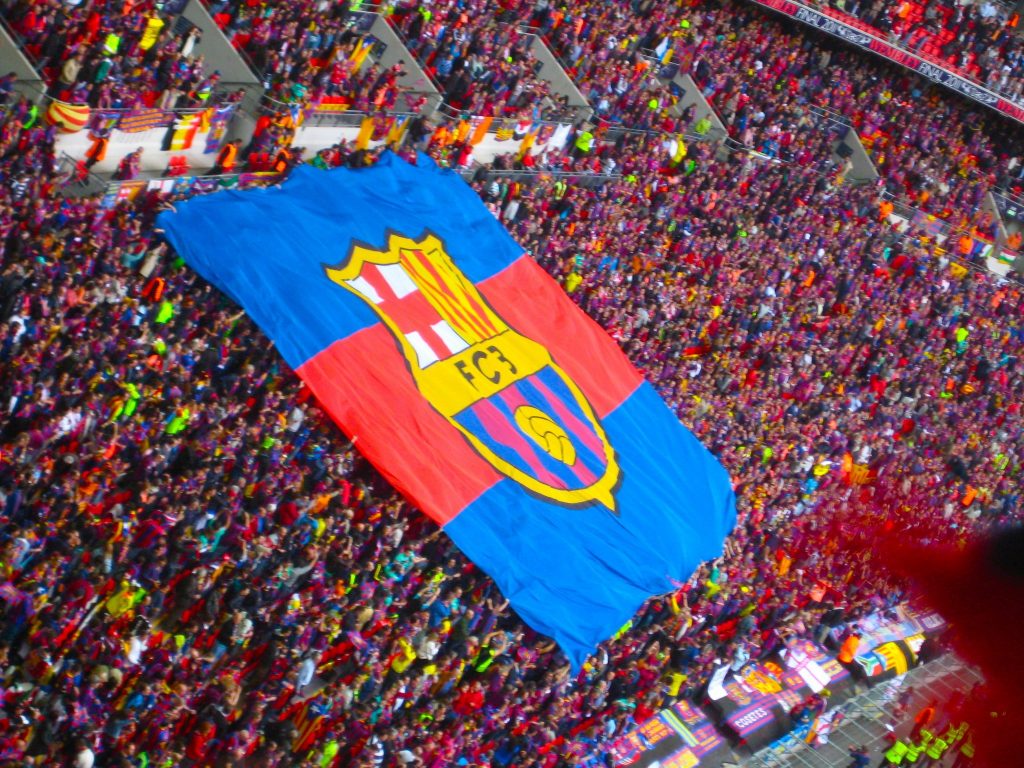vlag fc barcelona in publiek