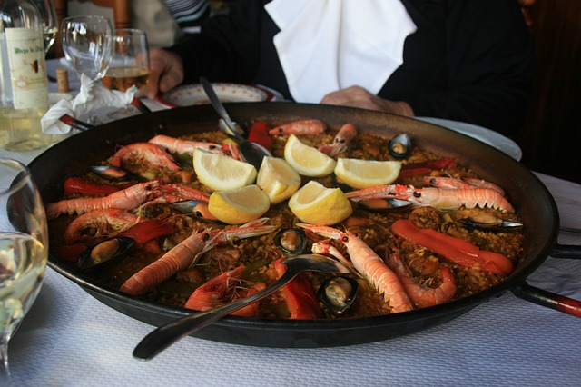 paella met granalen en citroen