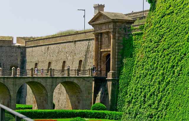 ingang kasteel montjuic