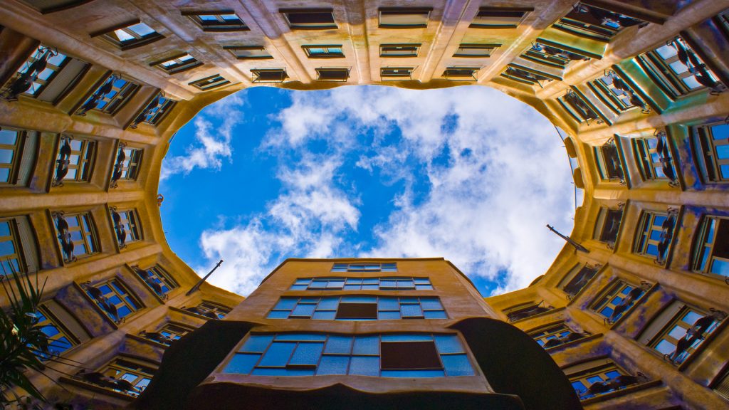 lucht vanaf binnenkant casa mila