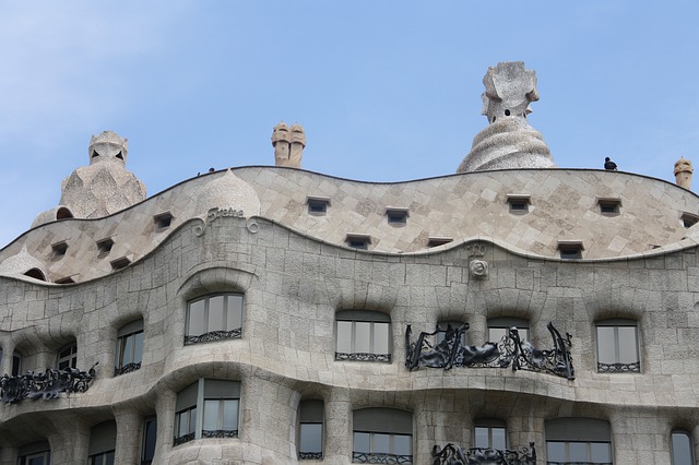 casa mila van gaudi in barcelona