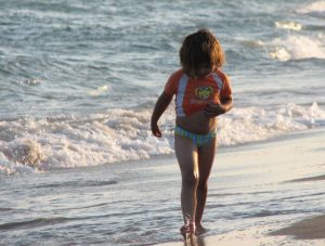 kind op strand