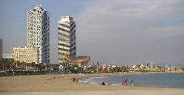 strand in barcelona