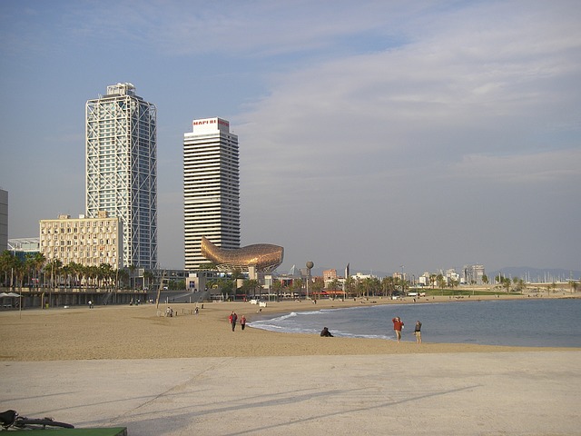 strand in barcelona