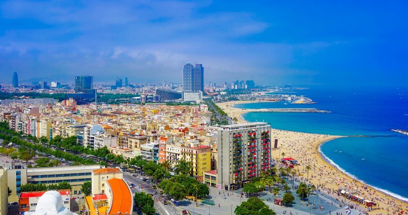 noordelijk uitzicht over barcelona en stranden