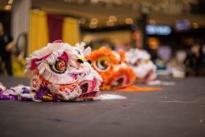 kleurrijke chinese maskers voor chinees nieuwjaar