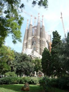 tuin bij sagrada familia