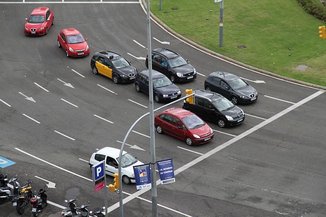 auto's bij rotonde barcelona