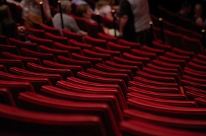 rode theaterstoelen