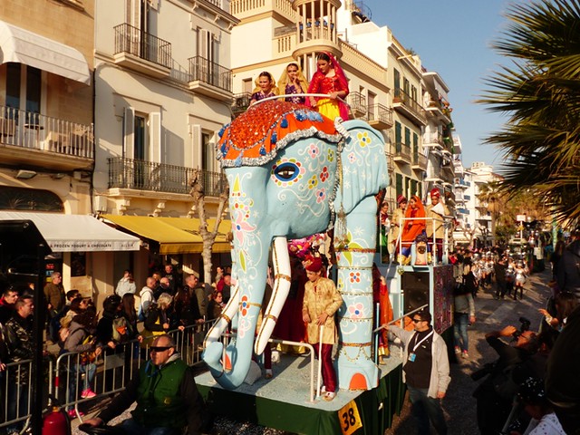 olifant in de carnavalsoptocht