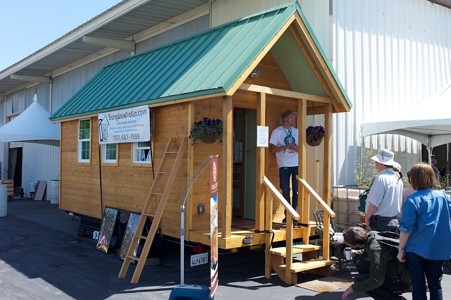 tiny house met groen dak