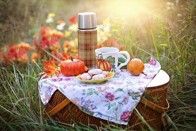 picknickmand met lekkers