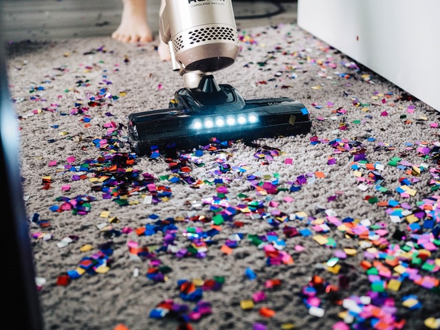 appartement delen en confittie op de vloer